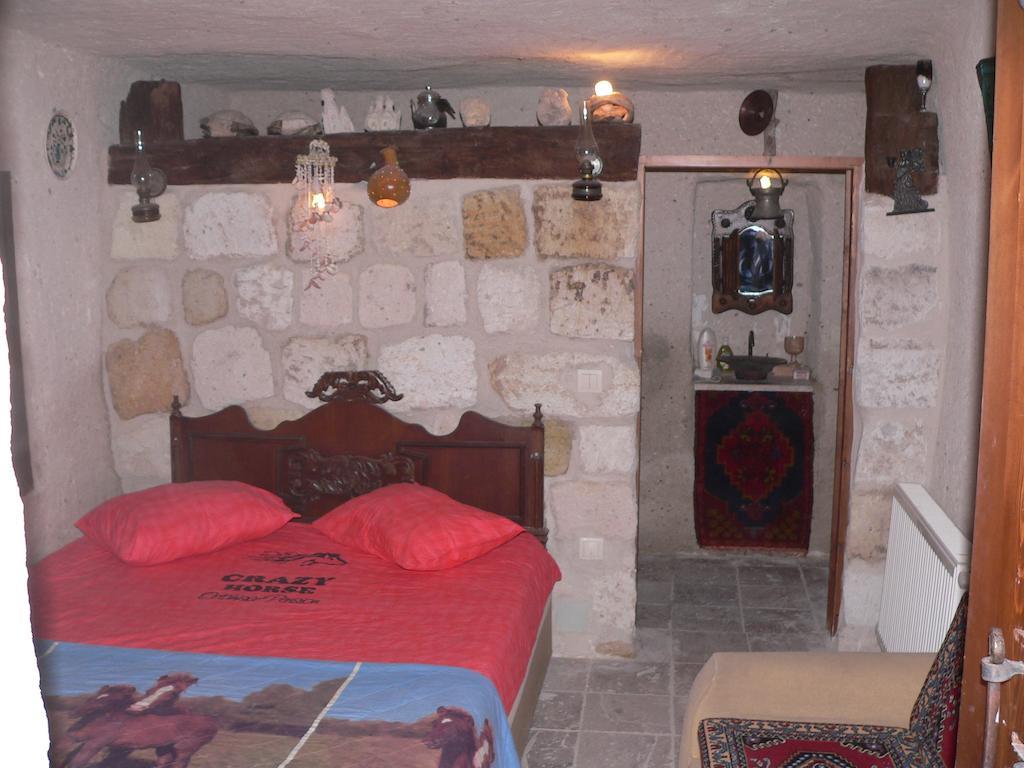 Crazy Horse Pension Урґюп Екстер'єр фото