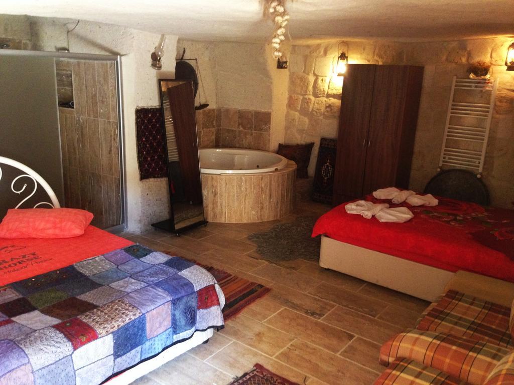 Crazy Horse Pension Урґюп Номер фото