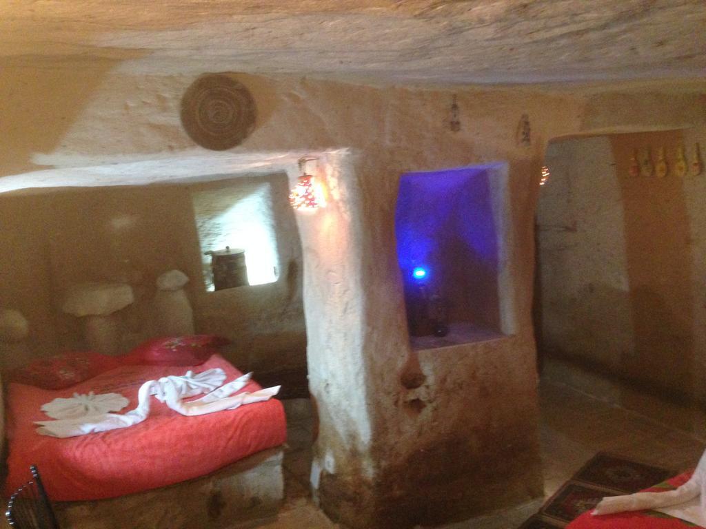 Crazy Horse Pension Урґюп Екстер'єр фото