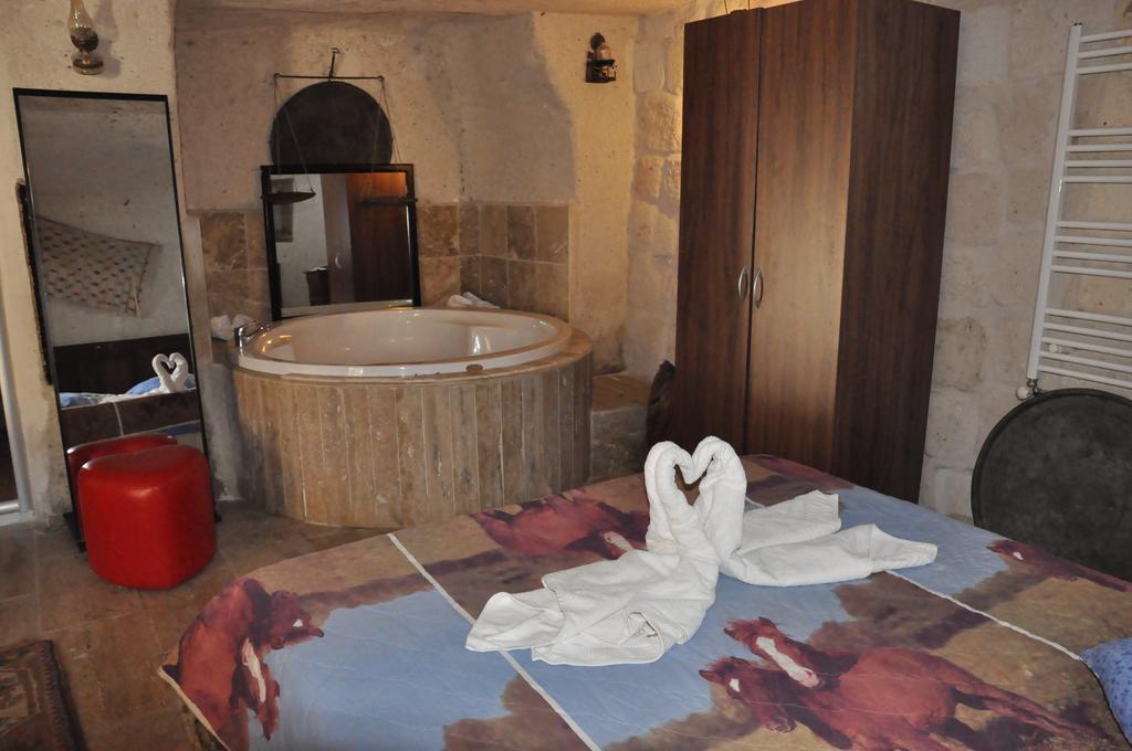 Crazy Horse Pension Урґюп Екстер'єр фото