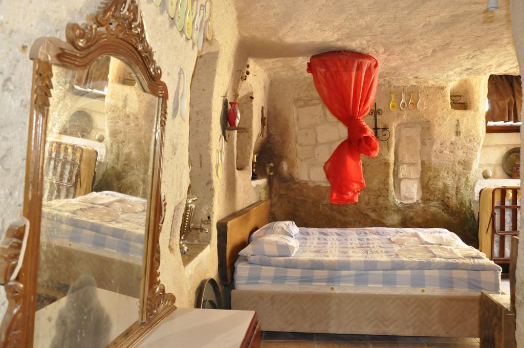 Crazy Horse Pension Урґюп Екстер'єр фото